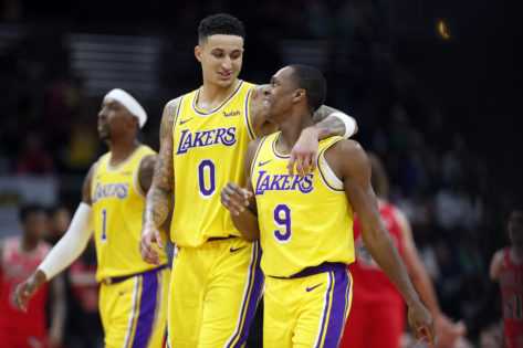 «Je peux le faire»: un jeune des Lakers de Los Angeles prêt à assumer ses responsabilités en l'absence de Rajon Rondo