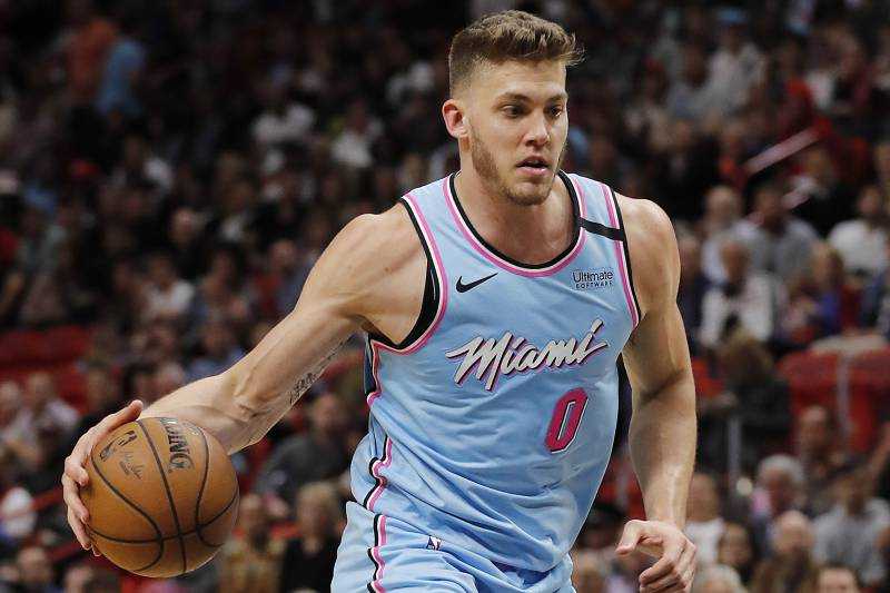 "Comme un morceau de vous manque": Meyers Leonard de Miami Heat ouvre ses combats sans sa femme dans la bulle d'Orlando