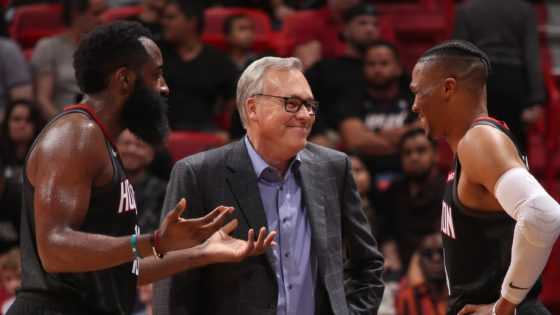 "Ce n'est pas si simple": un ancien MVP détaille la stratégie de coaching difficile de Mike D’Antoni des Houston Rockets