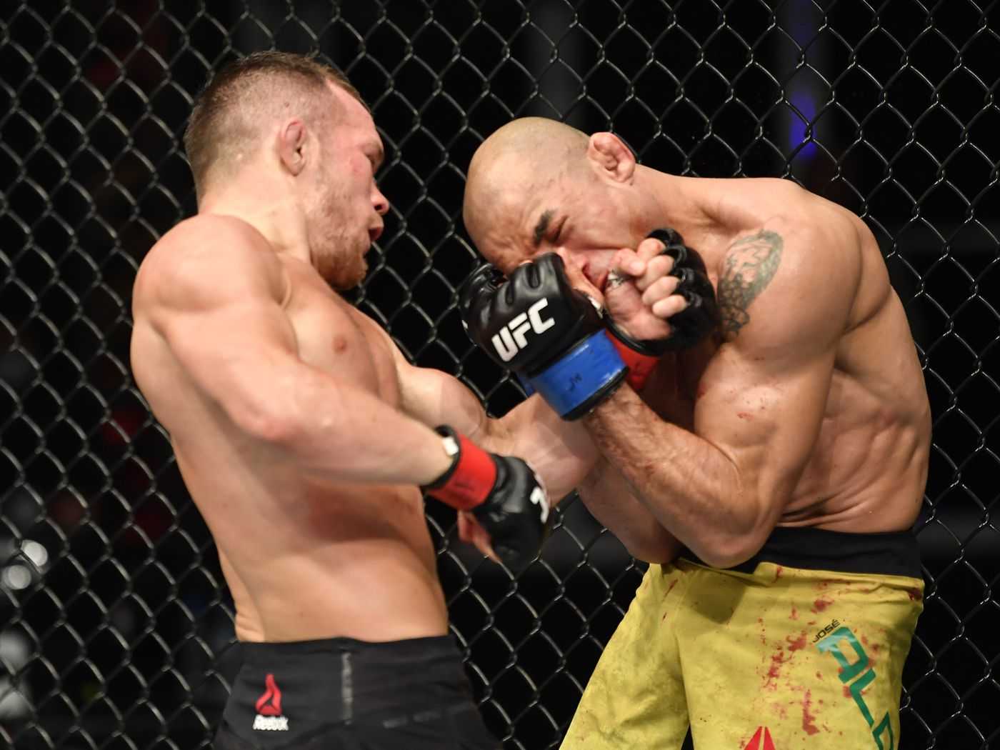 «Horrible arrêt de l'arbitre» - Dana White blasts UFC 251 arbitre