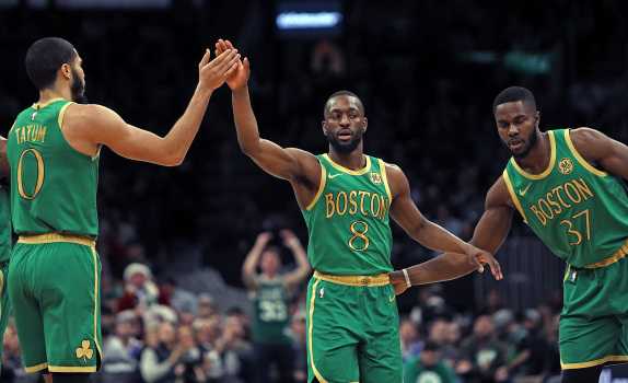 «Bron and AD»: la star des Boston Celtics laisse Giannis Antetokounmpo de côté dans la liste des joueurs qu'il aime regarder