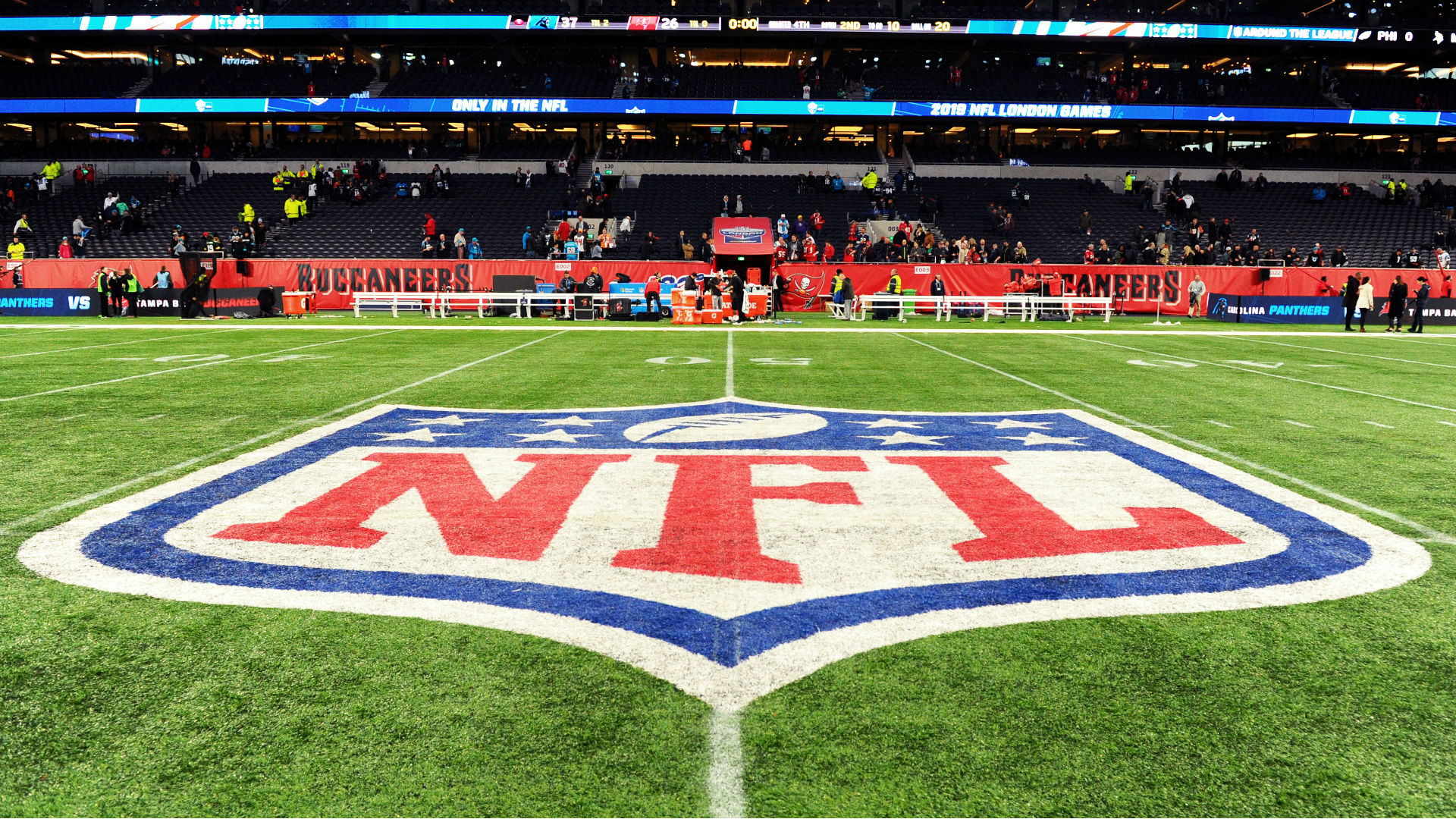 "La NFL ne joue pas" - Stephen Smith est convaincu que la ligue ira de l'avant en douceur