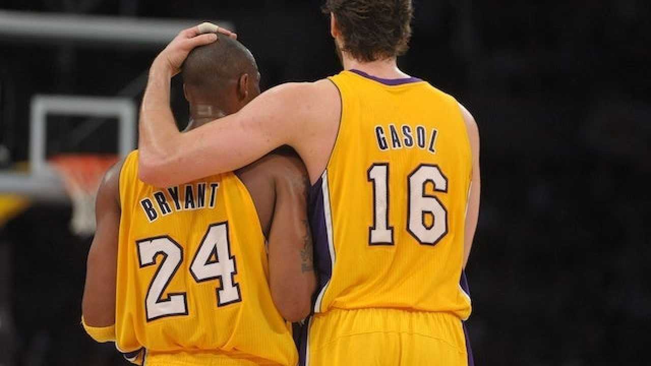 La légende des Lakers Pau Gasol rend un hommage chaleureux au frère Kobe Bryant lors du premier match de la finale de la NBA
