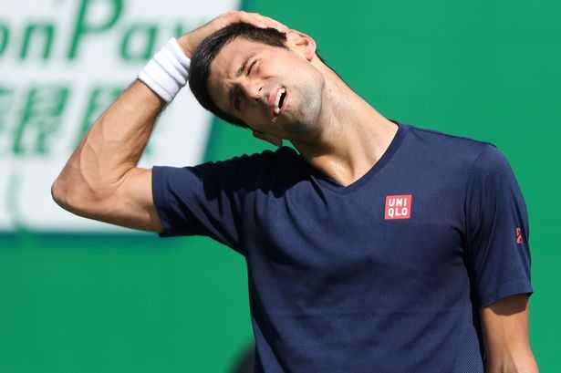 «J'espère que ça ne va pas empirer»: Novak Djokovic fait le point sur les blessures après une dure victoire en ouverture