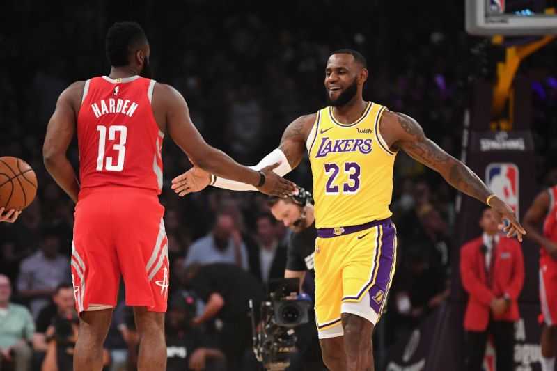 "C'est gigantesque": LeBron James des Lakers souligne la chose la plus méconnaissable à propos de James Harden