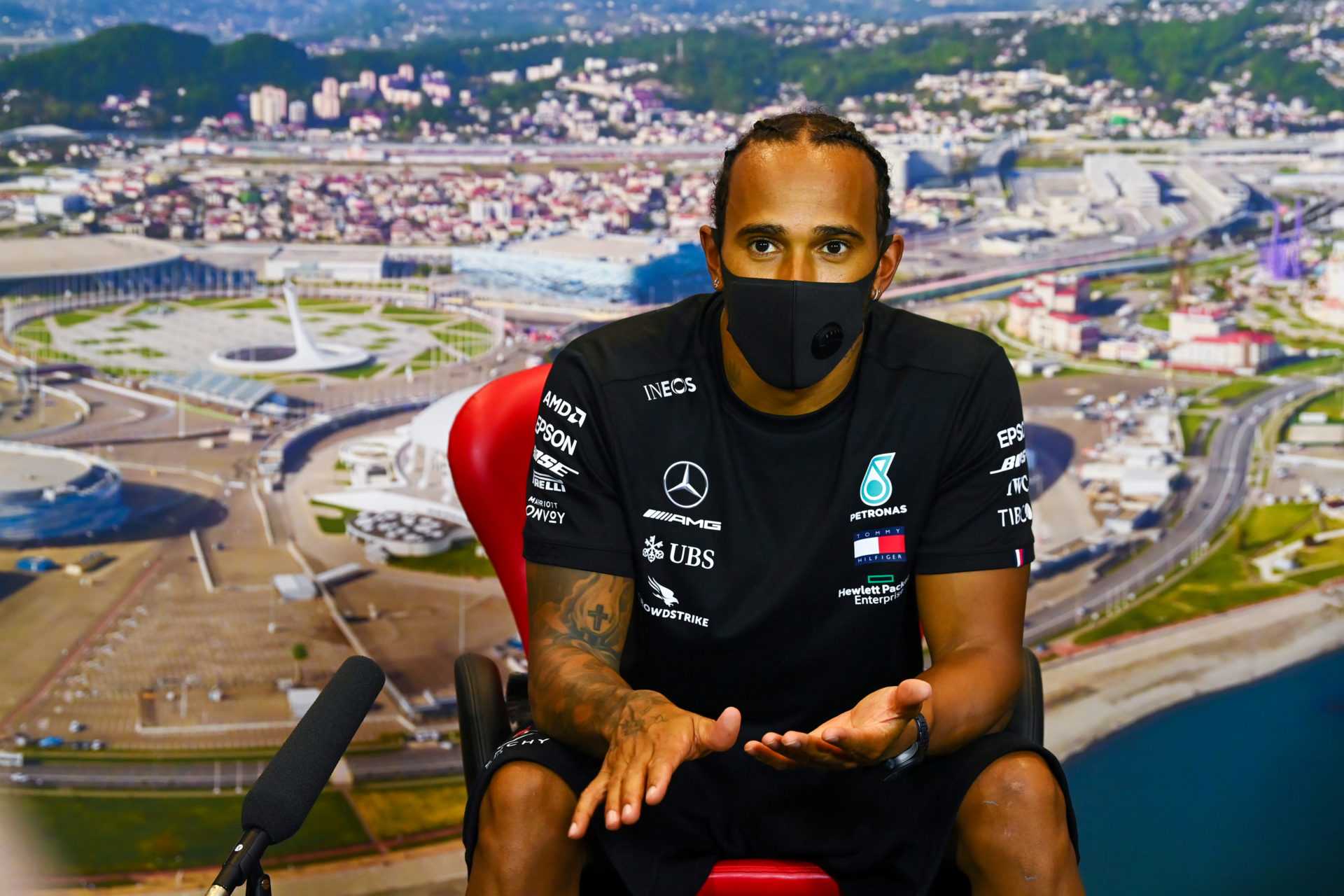 Lewis Hamilton a convaincu que la FIA `` essaie de l'attirer '' après la controverse de Sotchi