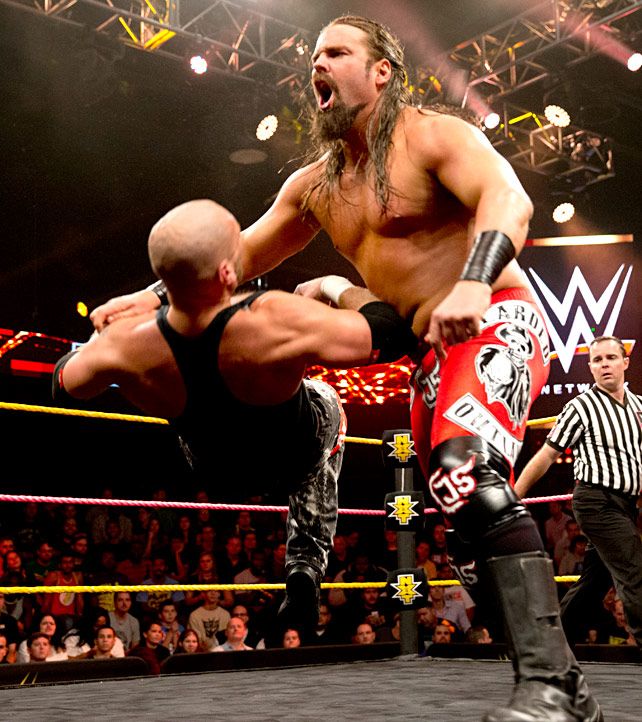WWE NXT 21/10/15: Danny Burch contre James Storm | James Storm, Storm, Affiches de cinéma