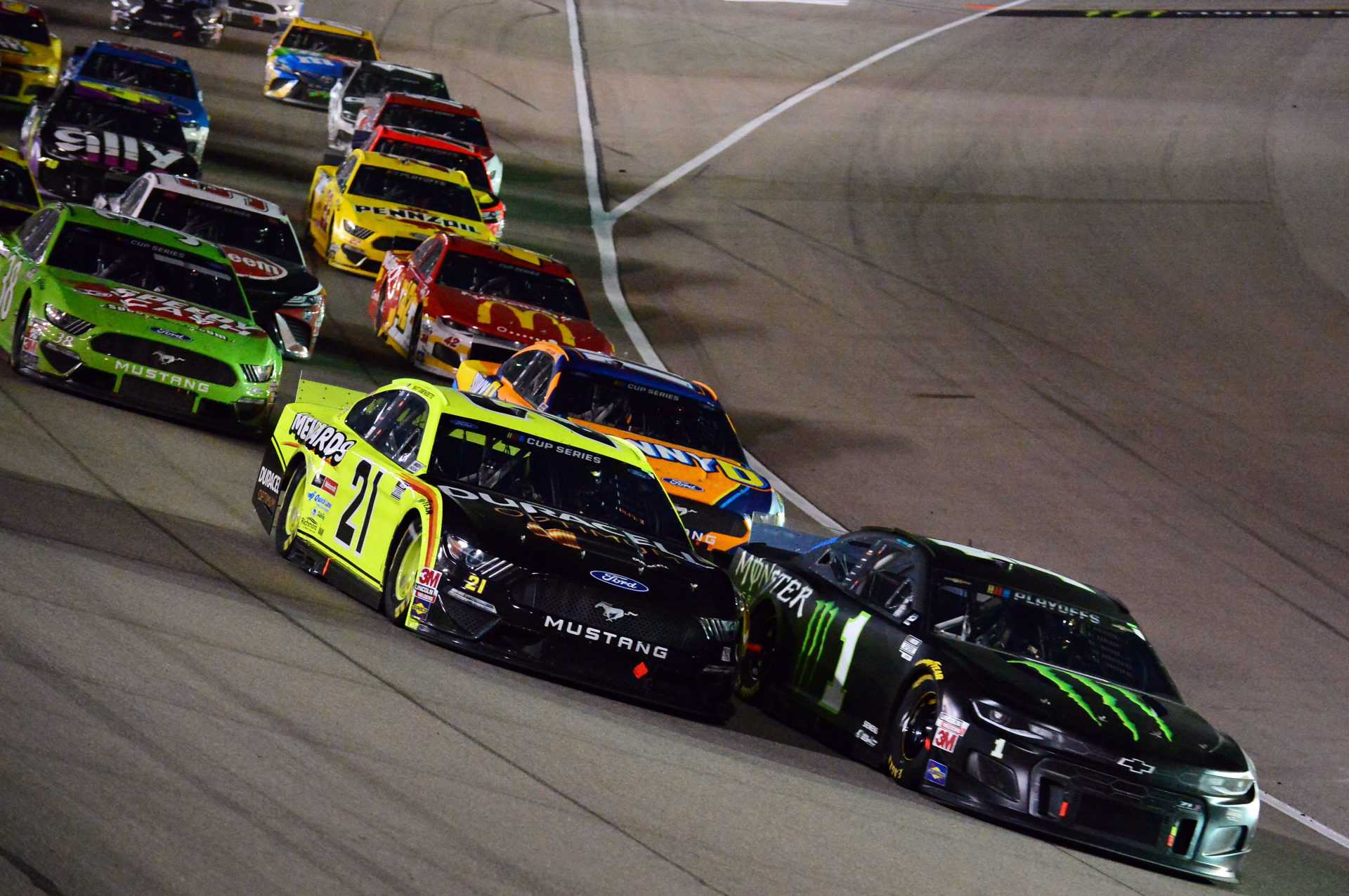 Matt DiBenedetto explique pourquoi la performance en NASCAR ne se limite pas à la saison stupide