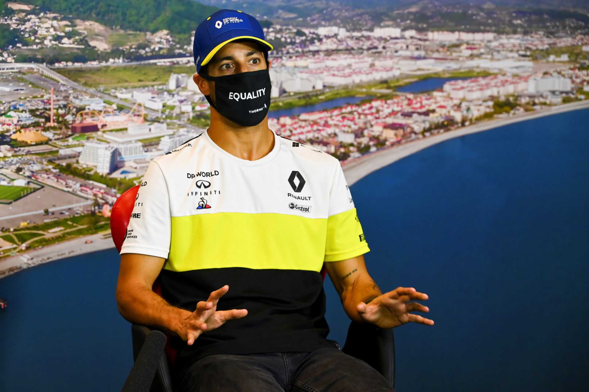 Daniel Ricciardo s'inquiète des courses à grille inversée qui rendent la F1 «artificielle»