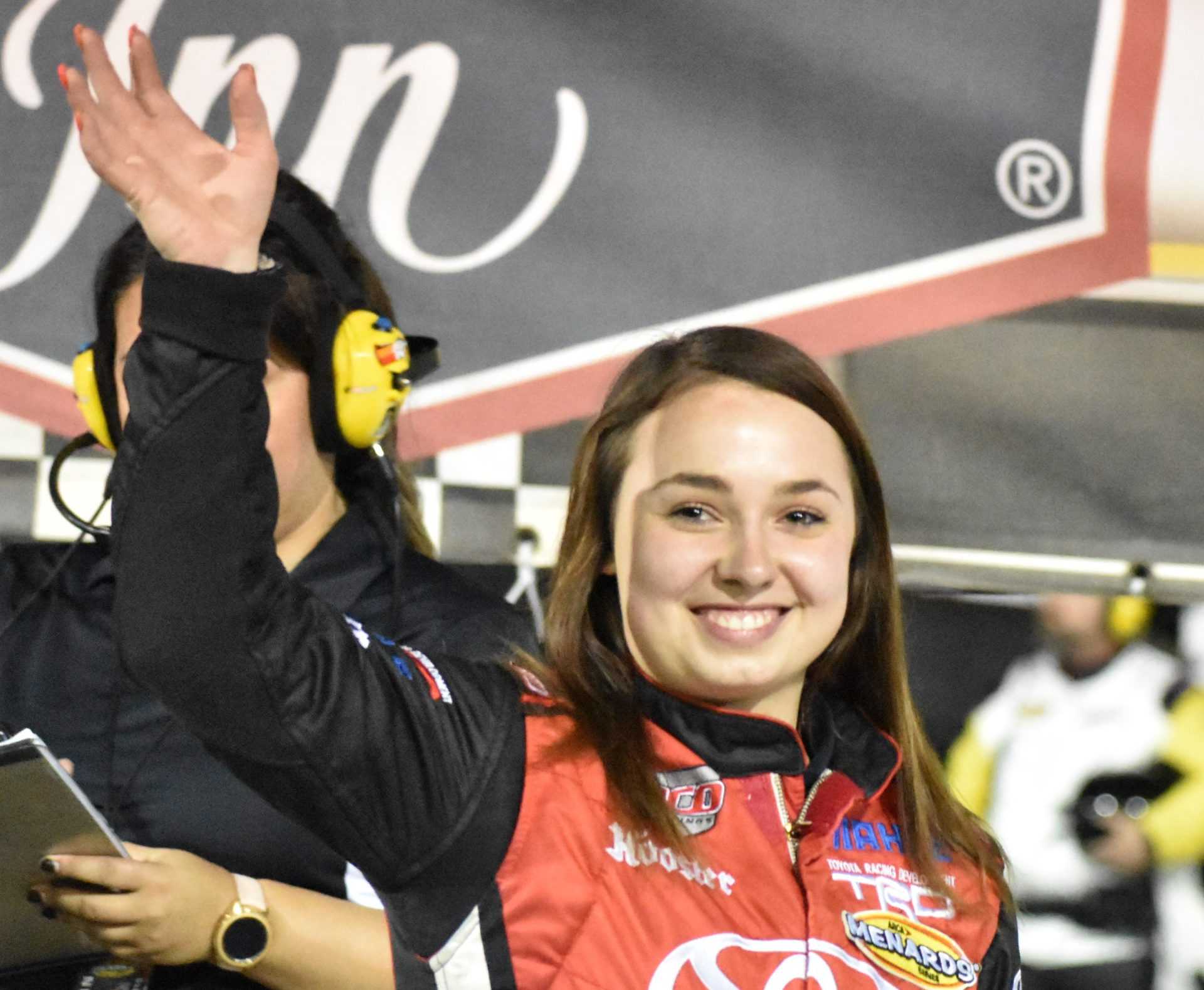 Gracie Trotter, 19 ans, crée l'histoire avec une victoire dans la série ARCA acquise par NASCAR