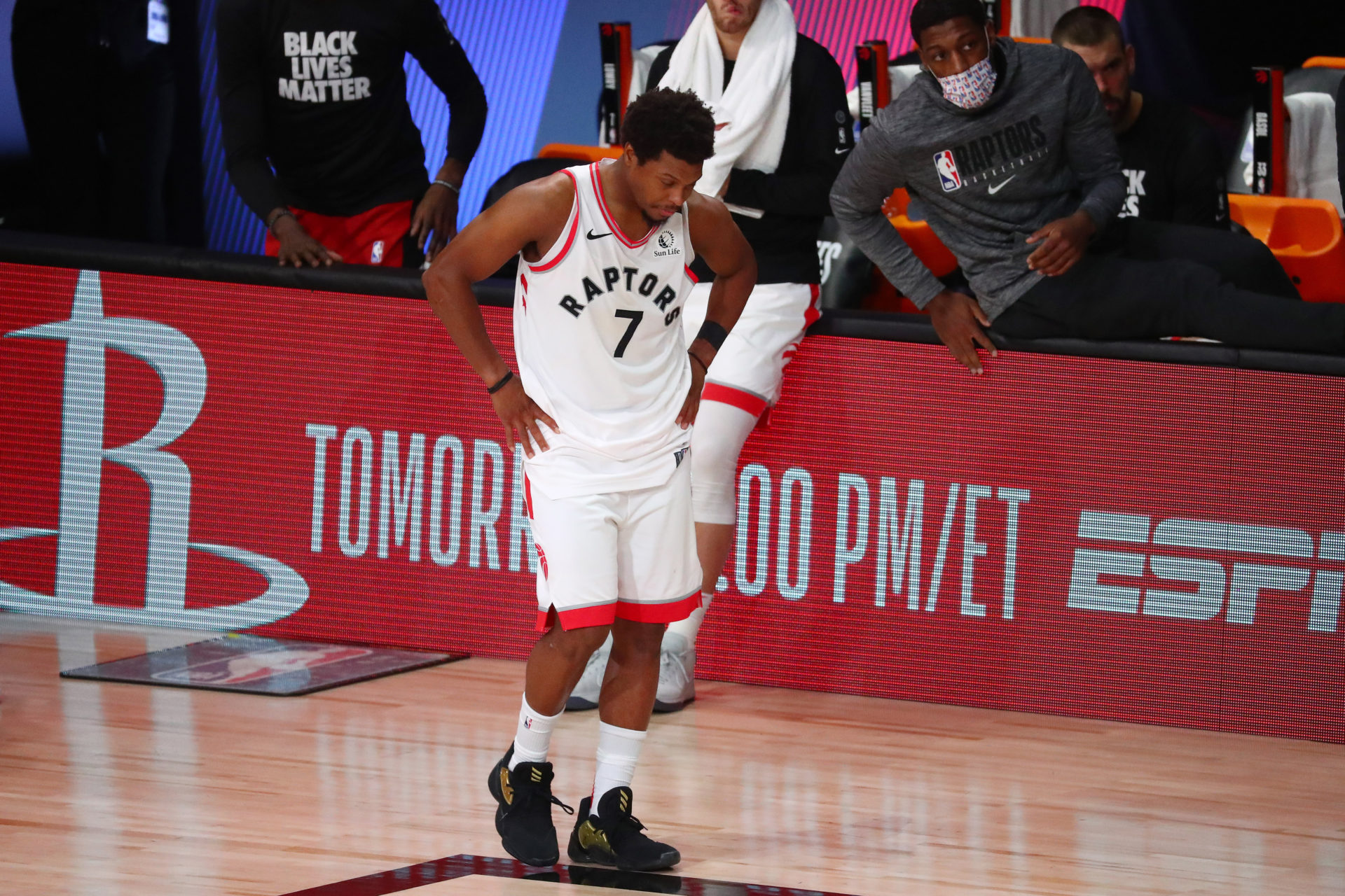 Le garde des Raptors de Toronto Kyle Lowry après la défaite du septième match