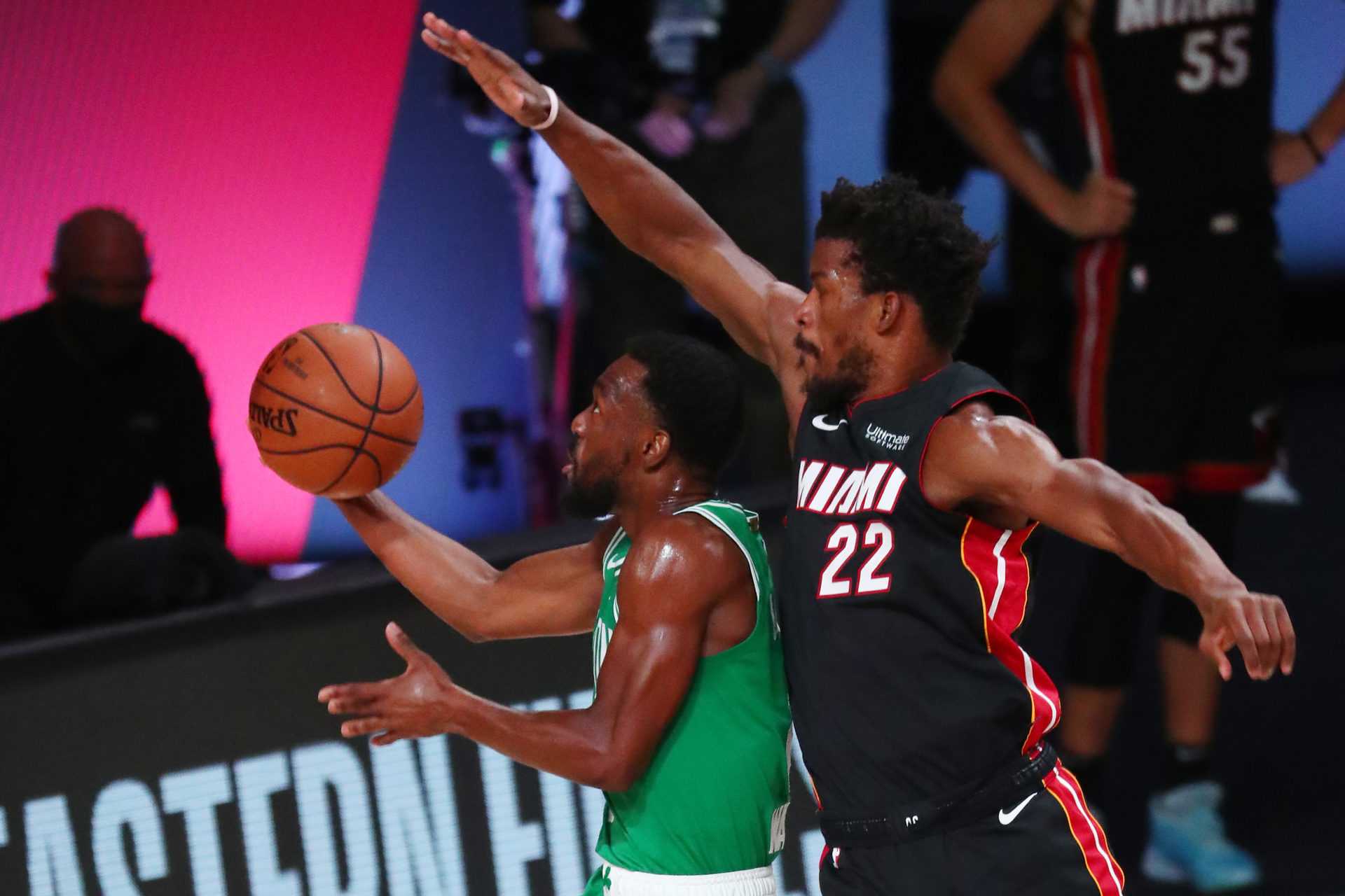 "Pas de problème": Miami Heat Forward ferme ses critiques qui l'ont qualifié de moins agressif