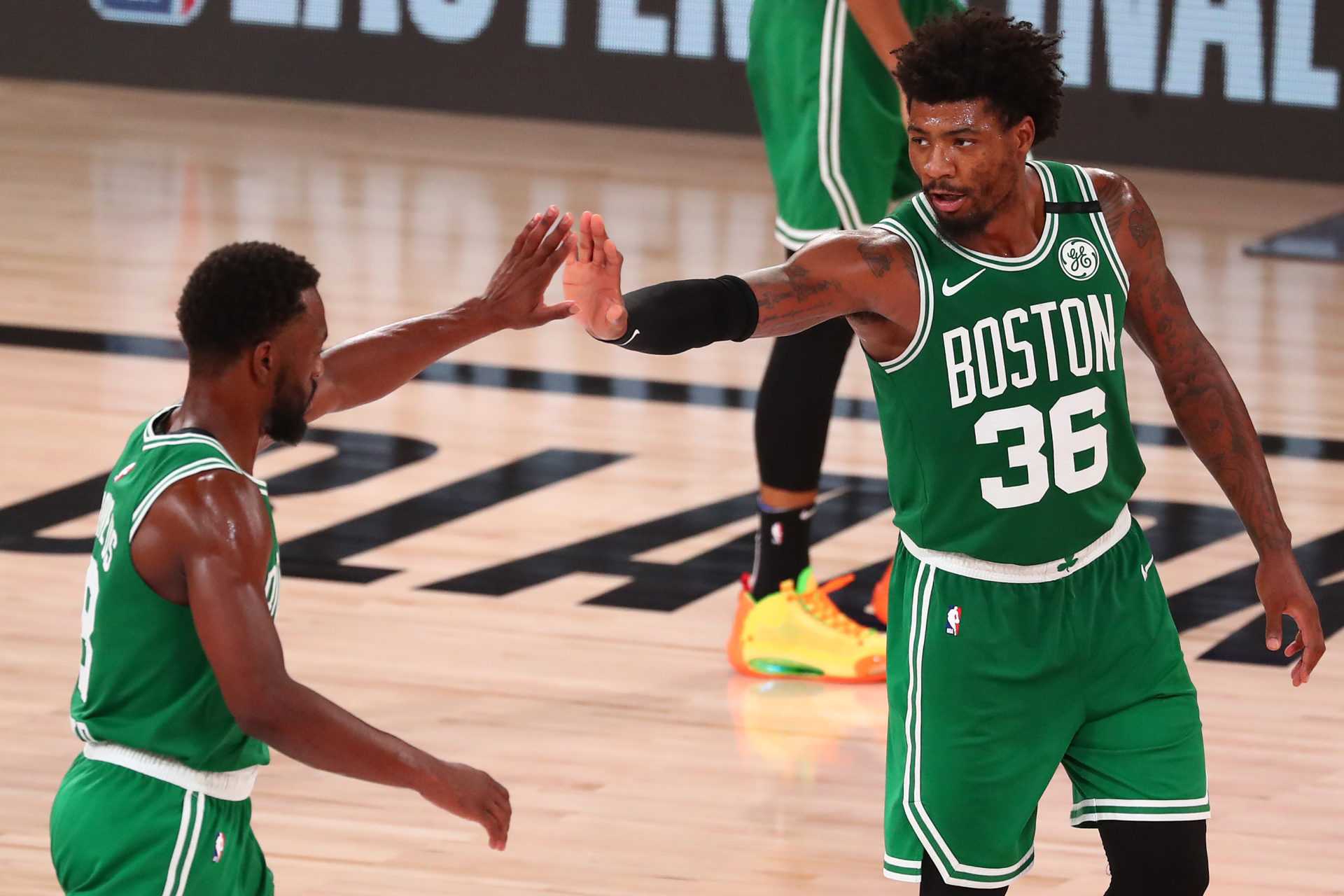 REGARDER: La liste des Celtics de Boston bat la chaleur des vestiaires de la meilleure façon possible