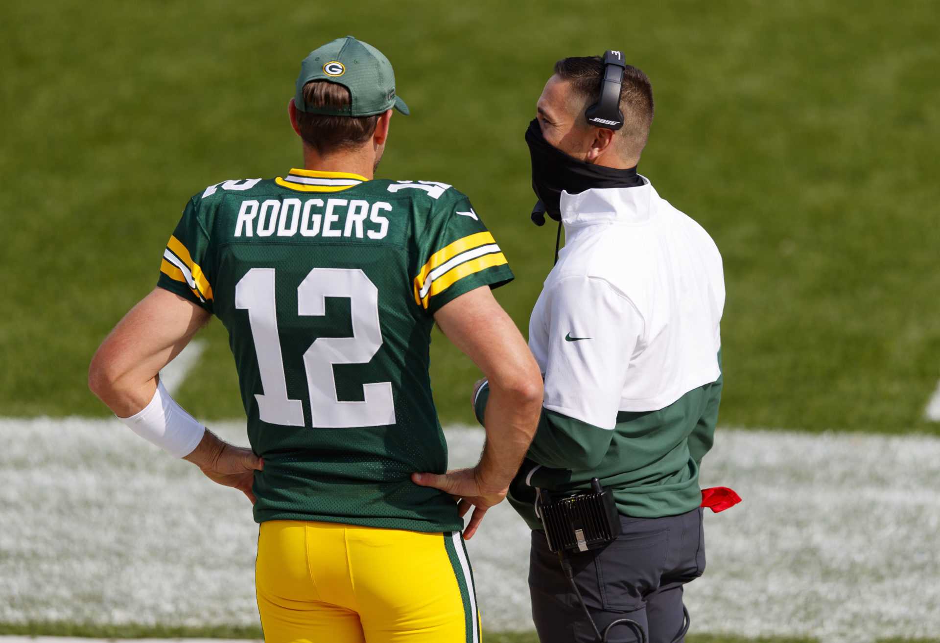 "Rodgers ne jouait pas comme ça sous Mike McCarthy" - Un analyste retient l'entraîneur des Packers pour un éloge spécial