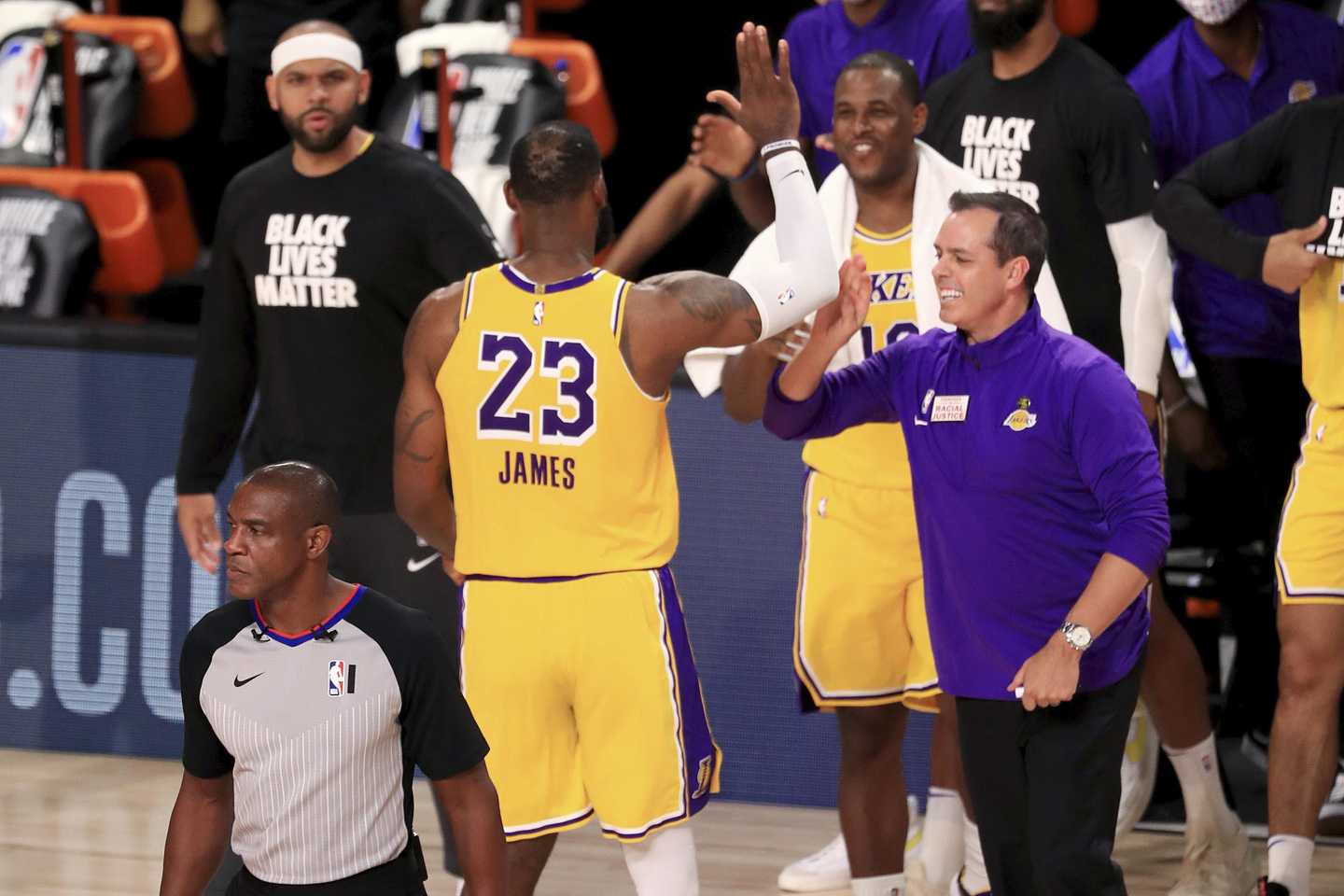 «Je souhaite qu'il soit plus dur»: le vétéran des Lakers demande à Frank Vogel de les défier plus souvent