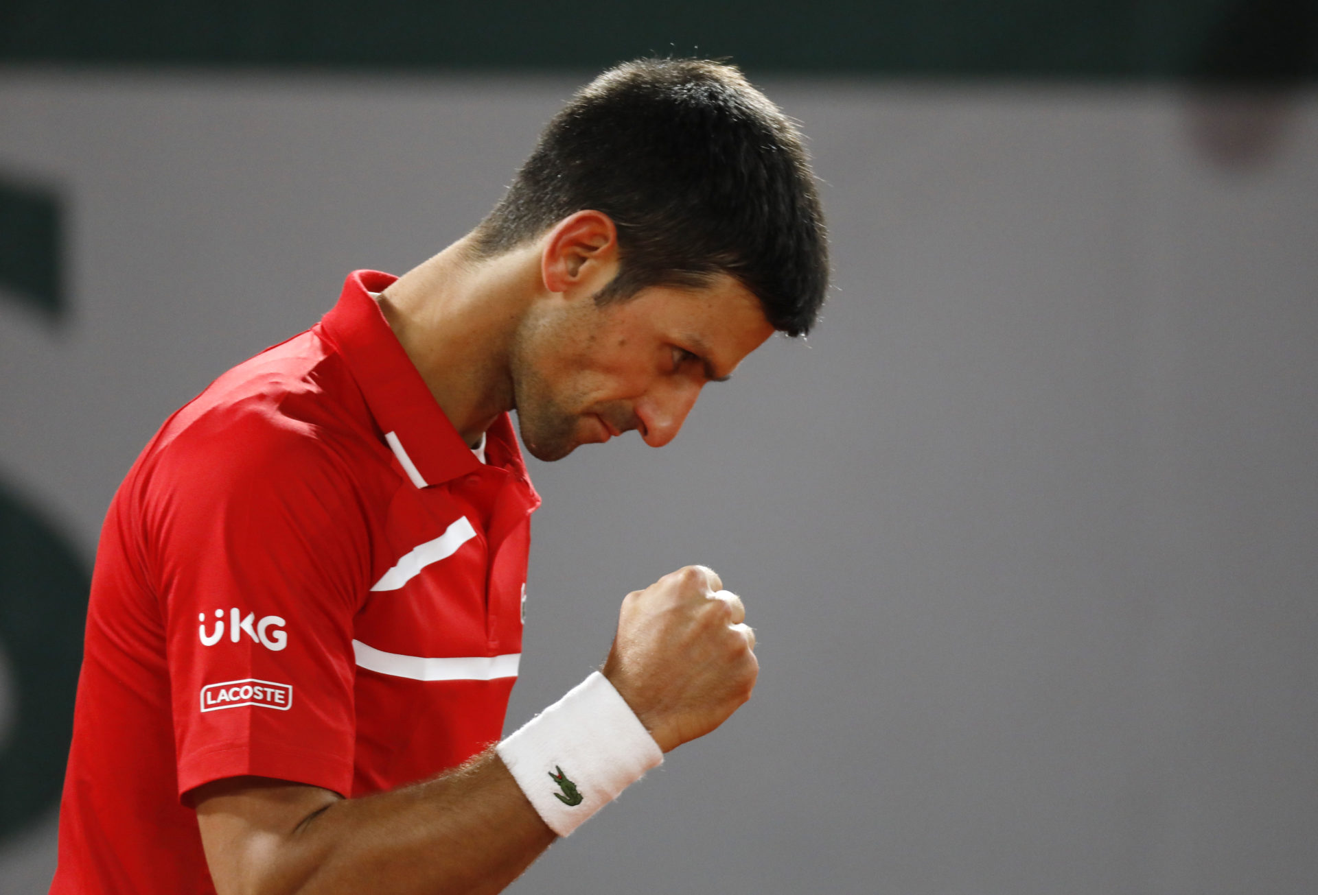 Novak Djokovic célèbre lors de l'Open de France 2020