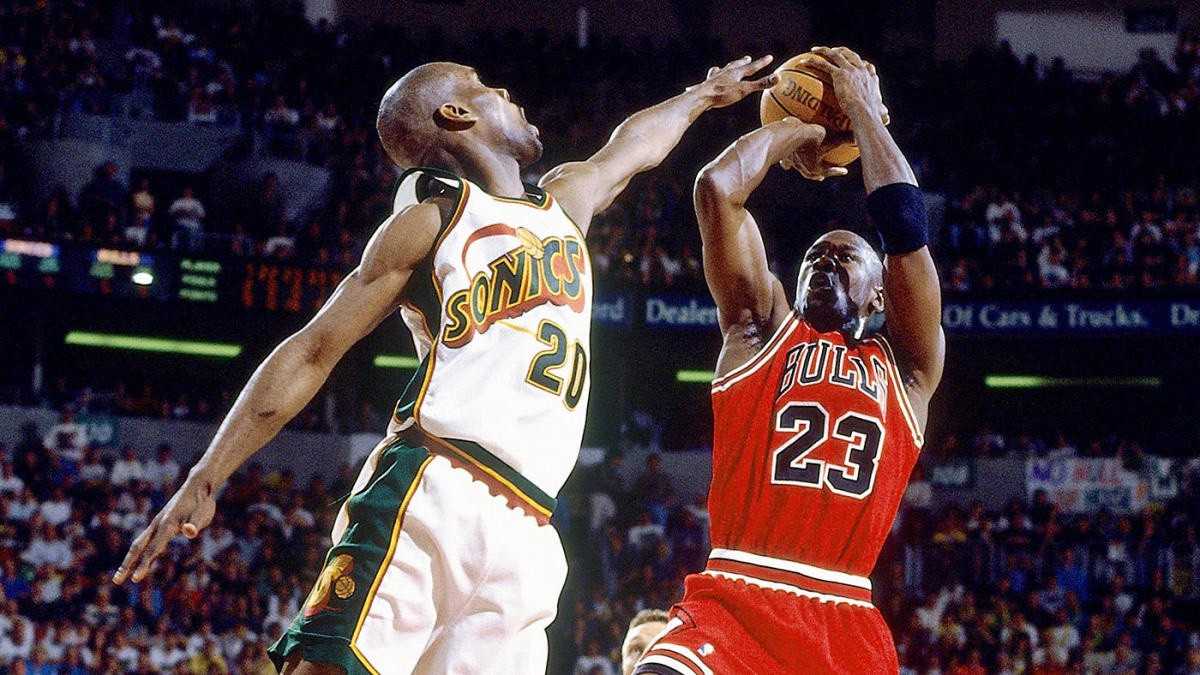 L'acteur John Cusack révèle pourquoi Michael Jordan a développé son cliché emblématique de Fadeaway