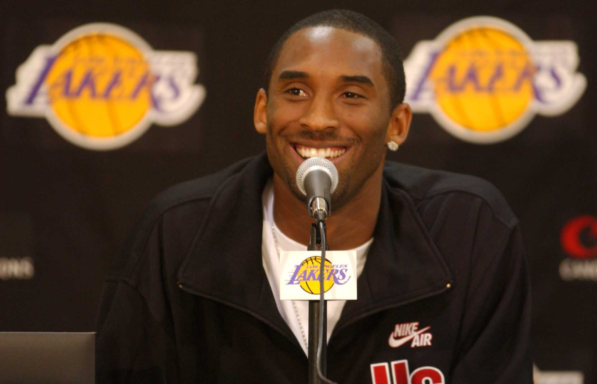 L'attaquant des Houston Rockets nomme le joueur NBA qu'il croit être le fan n ° 1 de Kobe Bryant
