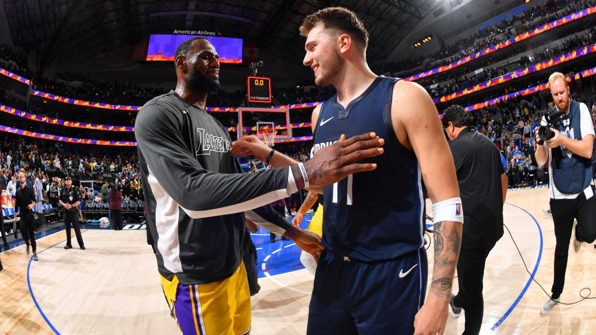 L'attaquant des Lakers révèle que LeBron James parle beaucoup de Luka Doncic et de son QI de basketball