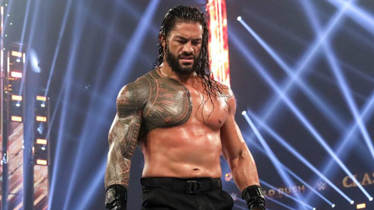 Le Hall of Famer de la WWE compare Roman Reigns à The Rock