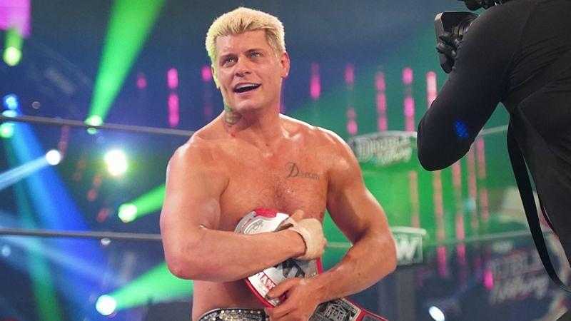 Meilleur match de l'année? Cody Rhodes se lance dans une bataille palpitante avec Orange Cassidy sur AEW Dynamite