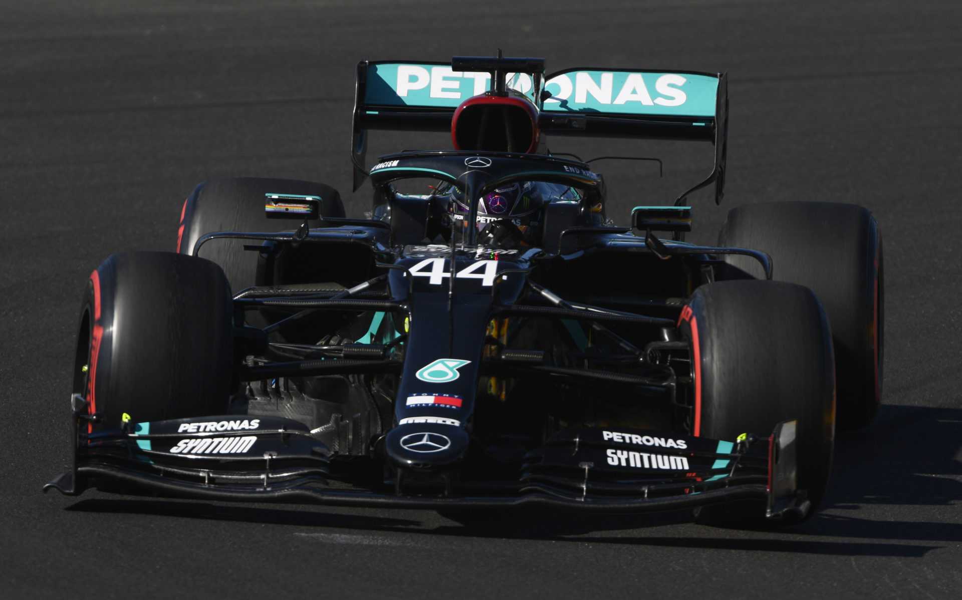 Mercedes révèle une «période tendue» dans un garage tandis que Hamilton et Bottas choisissent des stratégies distinctes pour le troisième trimestre