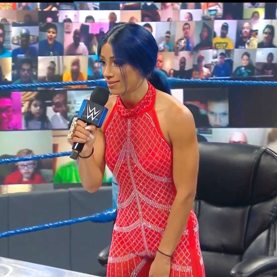"Mon nom est plus grand que votre titre" -Sasha Banks possède Bayley sur SmackDown