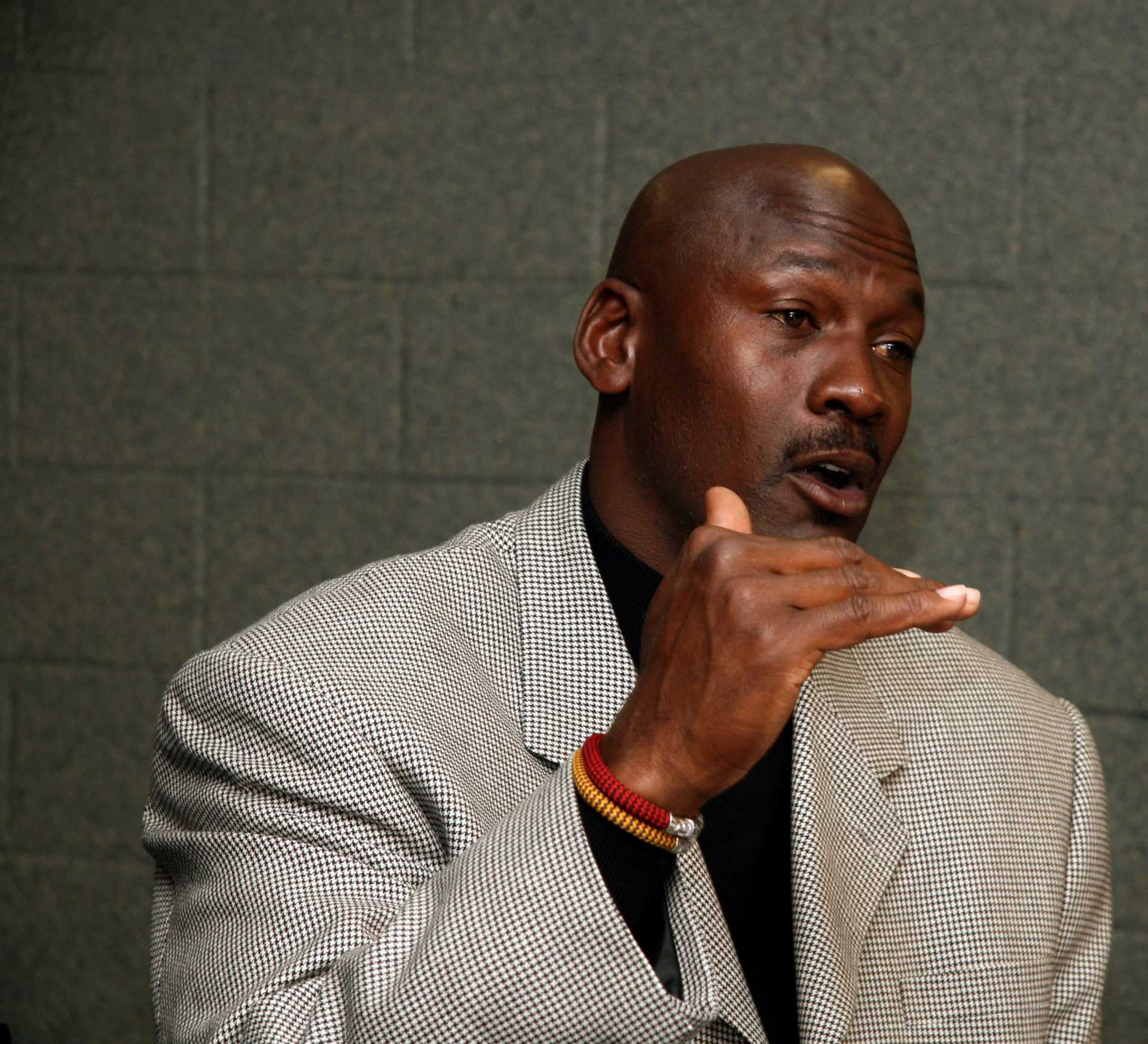 Un ancien gardien de la NBA explique pourquoi Michael Jordan est le GOAT sur LeBron James