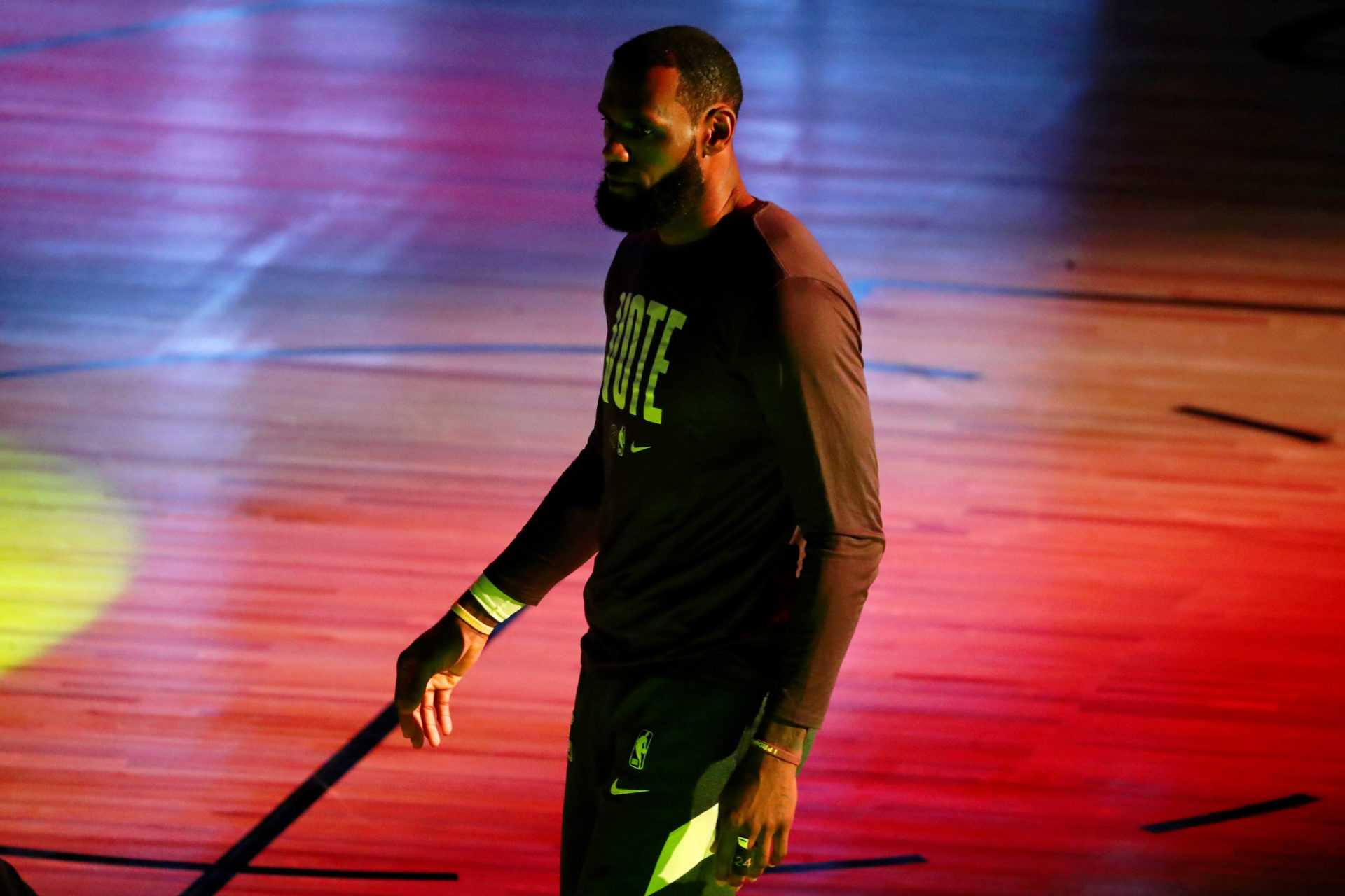 «J'adore»: LeBron James fait preuve d'humilité en louant son adversaire de Miami Heat