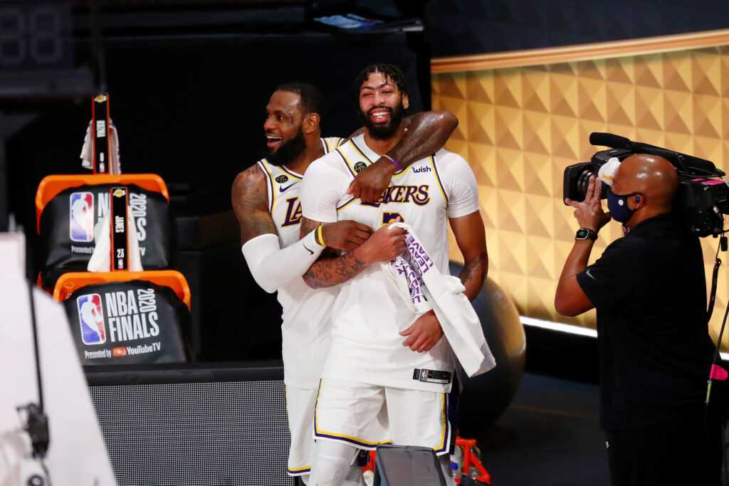 Un vétéran des Lakers admet avoir eu un “ rire ” à Rivals LA Clippers après une défaite de choc en séries éliminatoires de la NBA