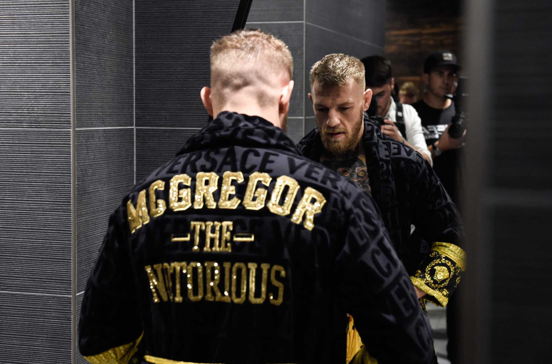 Conor McGregor et les stars de l'UFC présentent leur esprit d'Halloween