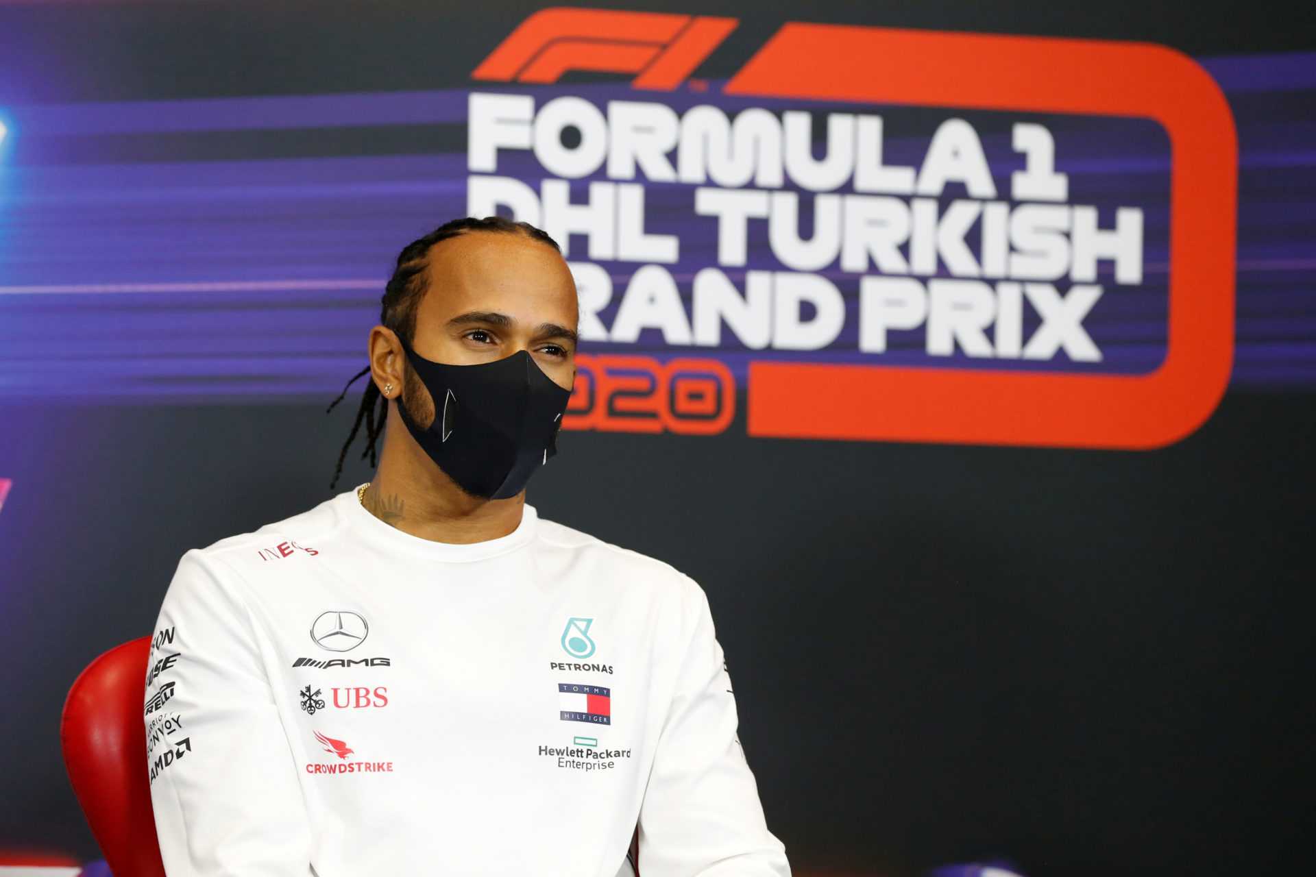 Lewis Hamilton exhorte la F1 à «faire plus» pour les femmes dans le sport automobile après la liaison avec la série W