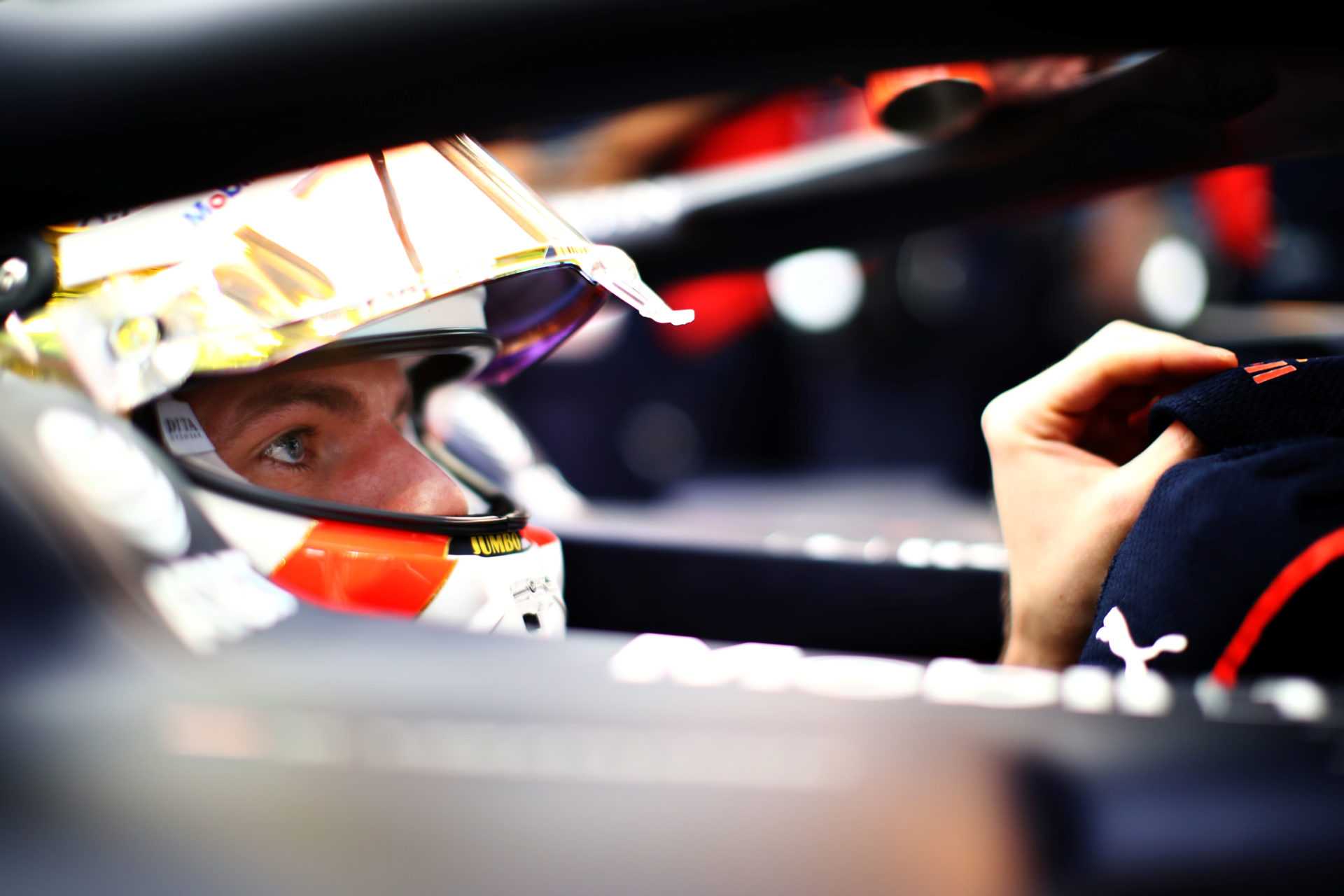 Max Verstappen blâme le manque de «chances égales» d'arrêter Lewis Hamilton