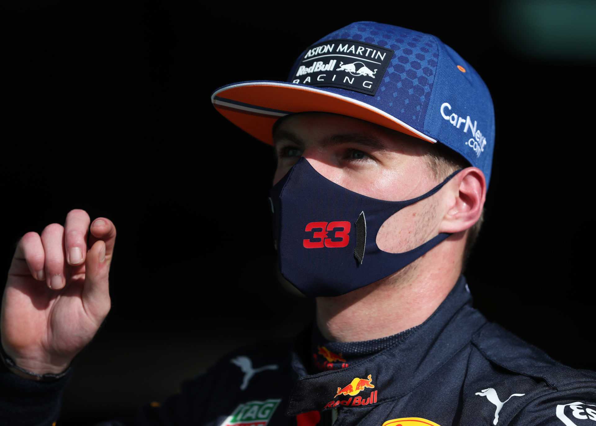 Max Verstappen explique où Red Bull perd face à Mercedes