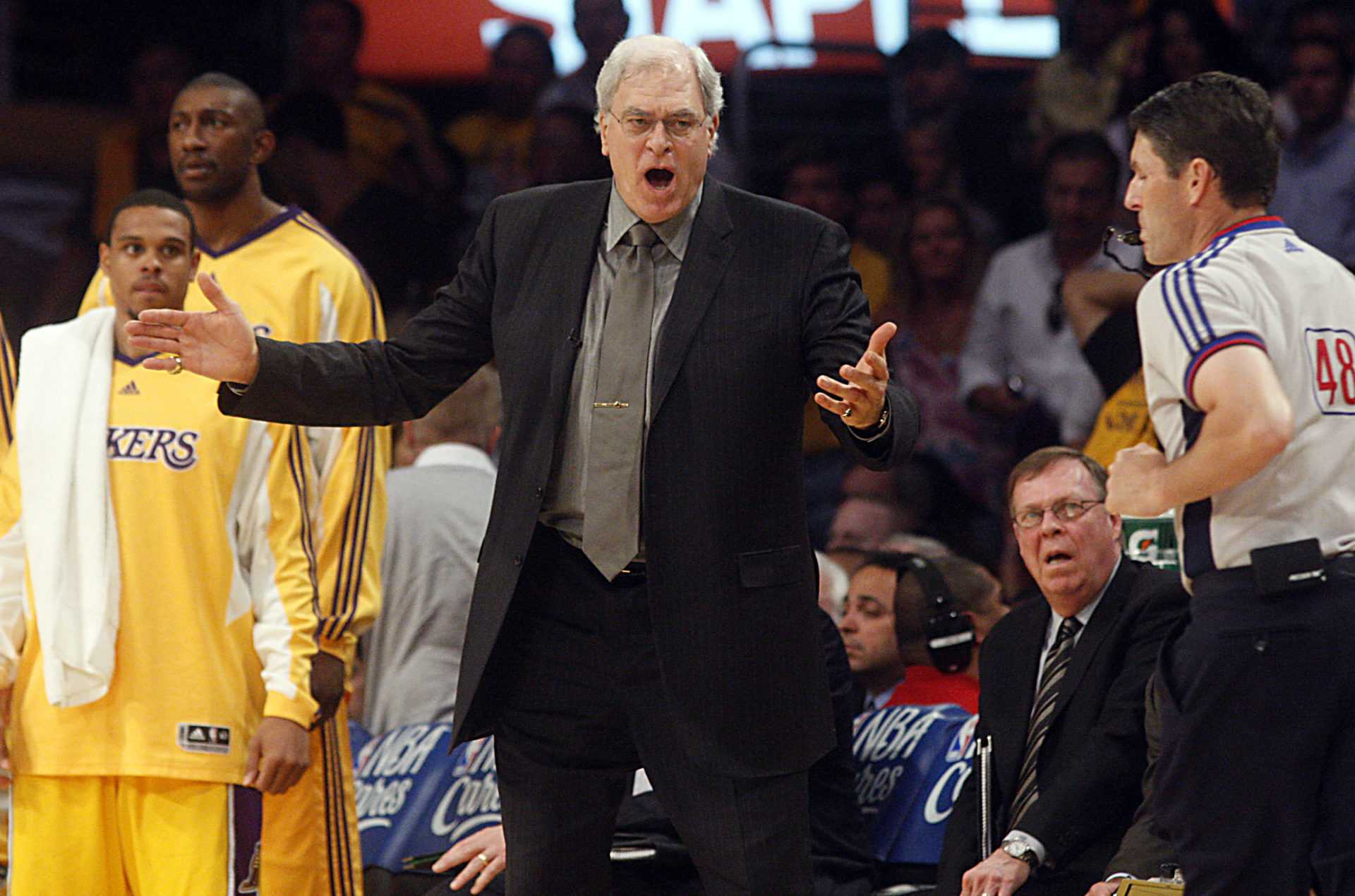 NBA Insider révèle comment Phil Jackson a motivé les Lakers à des titres consécutifs en 2009 et 2010