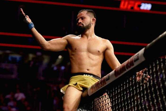 RUPTURE: l'UFC met fin au contrat du seul combattant à battre Deiveson Figueiredo