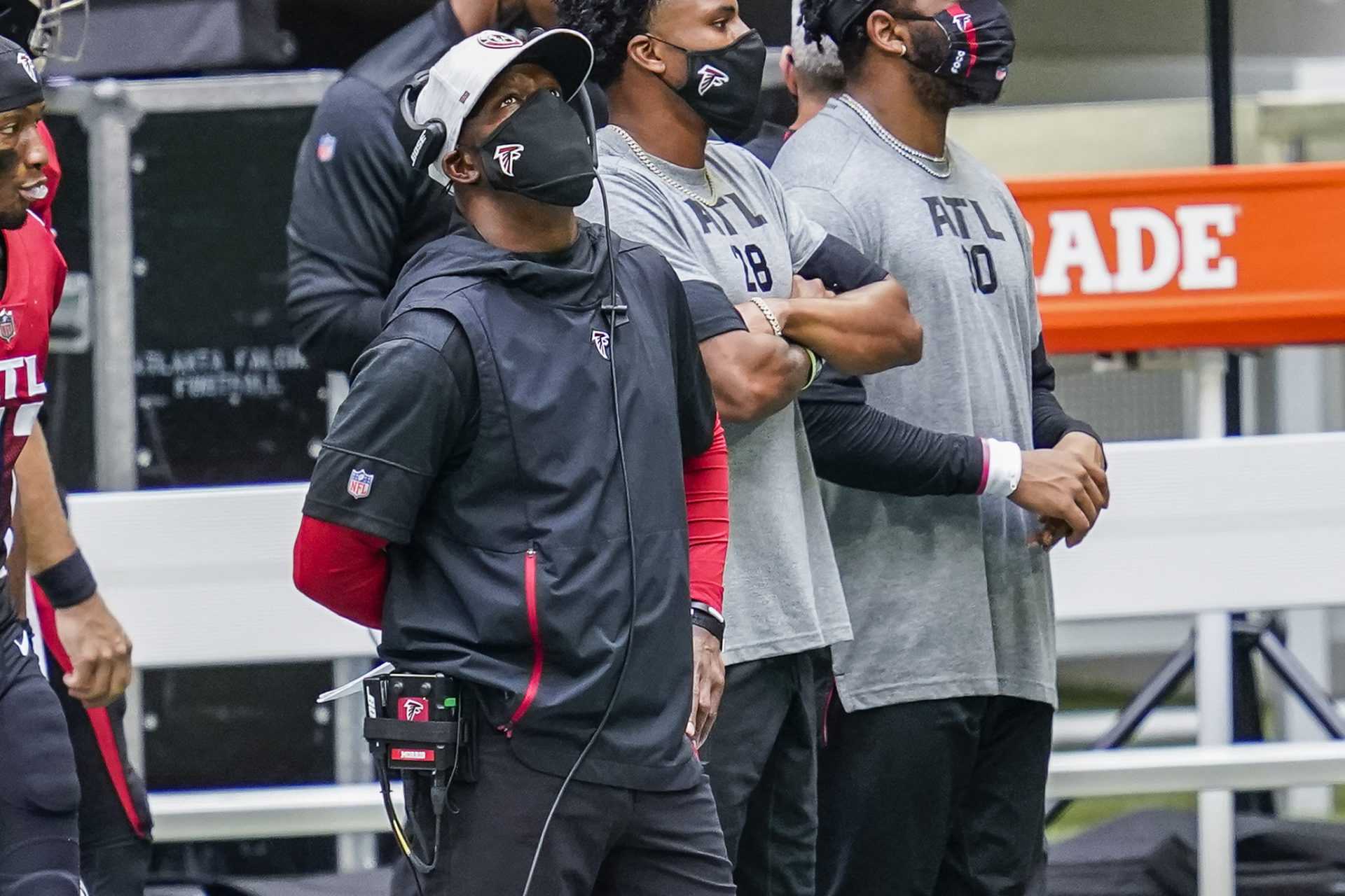 Un analyste affirme que Raheem Morris devrait être l'entraîneur-chef permanent des Falcons d'Atlanta