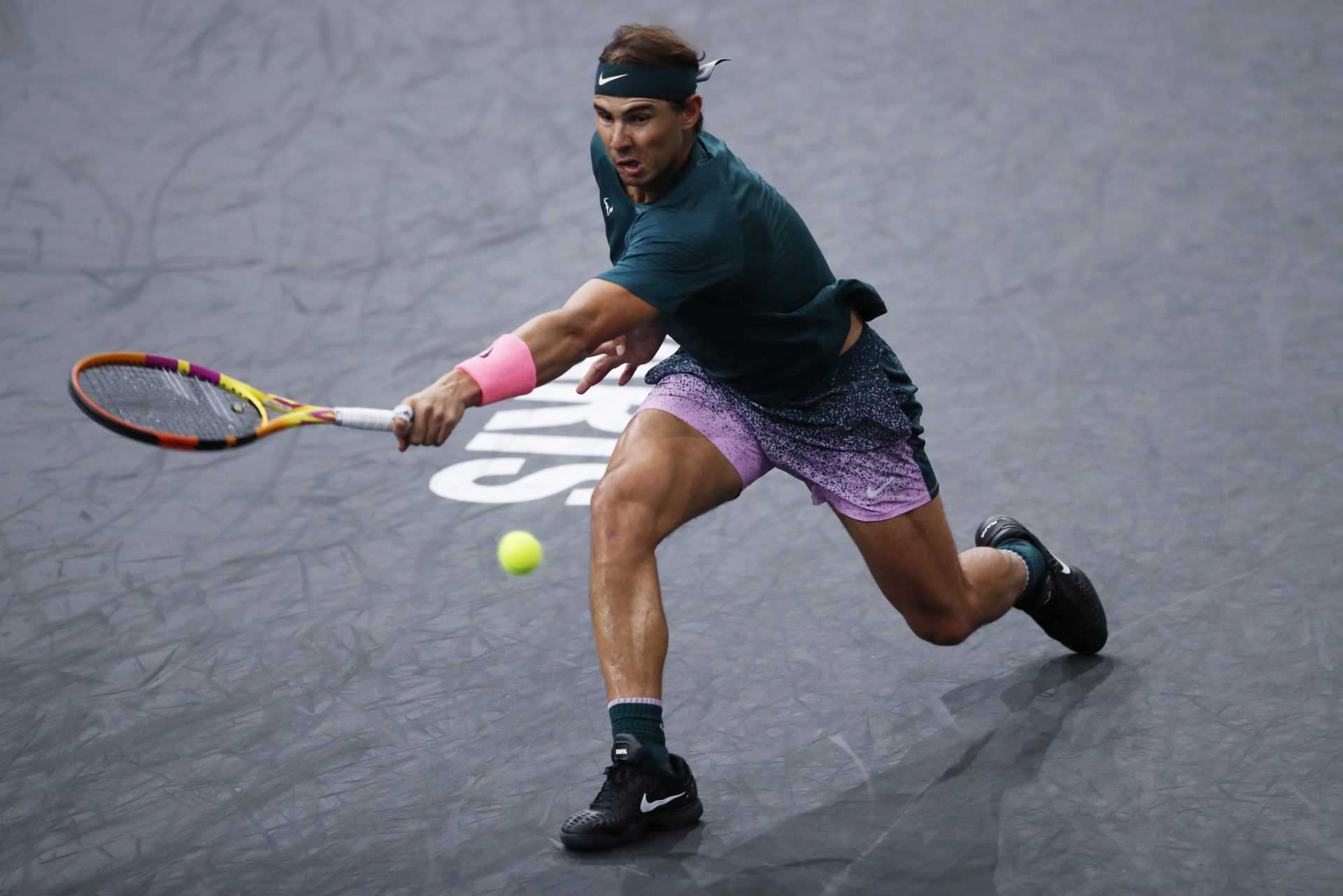 «Je n’ai pas joué dur depuis près d’un an»: Rafael Nadal révèle des improvisations de jeu au Rolex Paris Masters 2020
