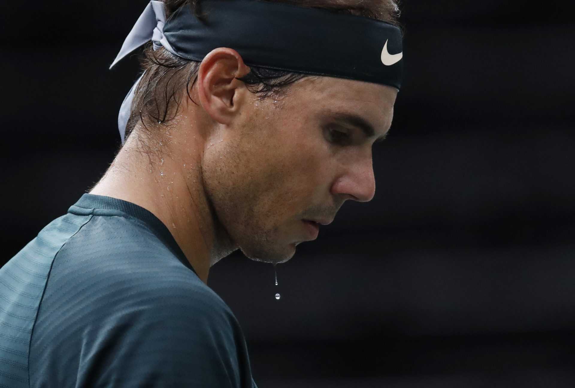 «N'a pas pu bien revenir»: Rafael Nadal passe devant Pablo Carreno Busta au Rolex Paris Masters 2020