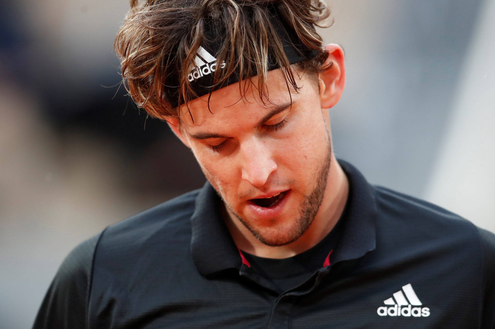 Dominic Thiem réagit en quarts de finale contre Diego Schwartzman à Roland-Garros 2020