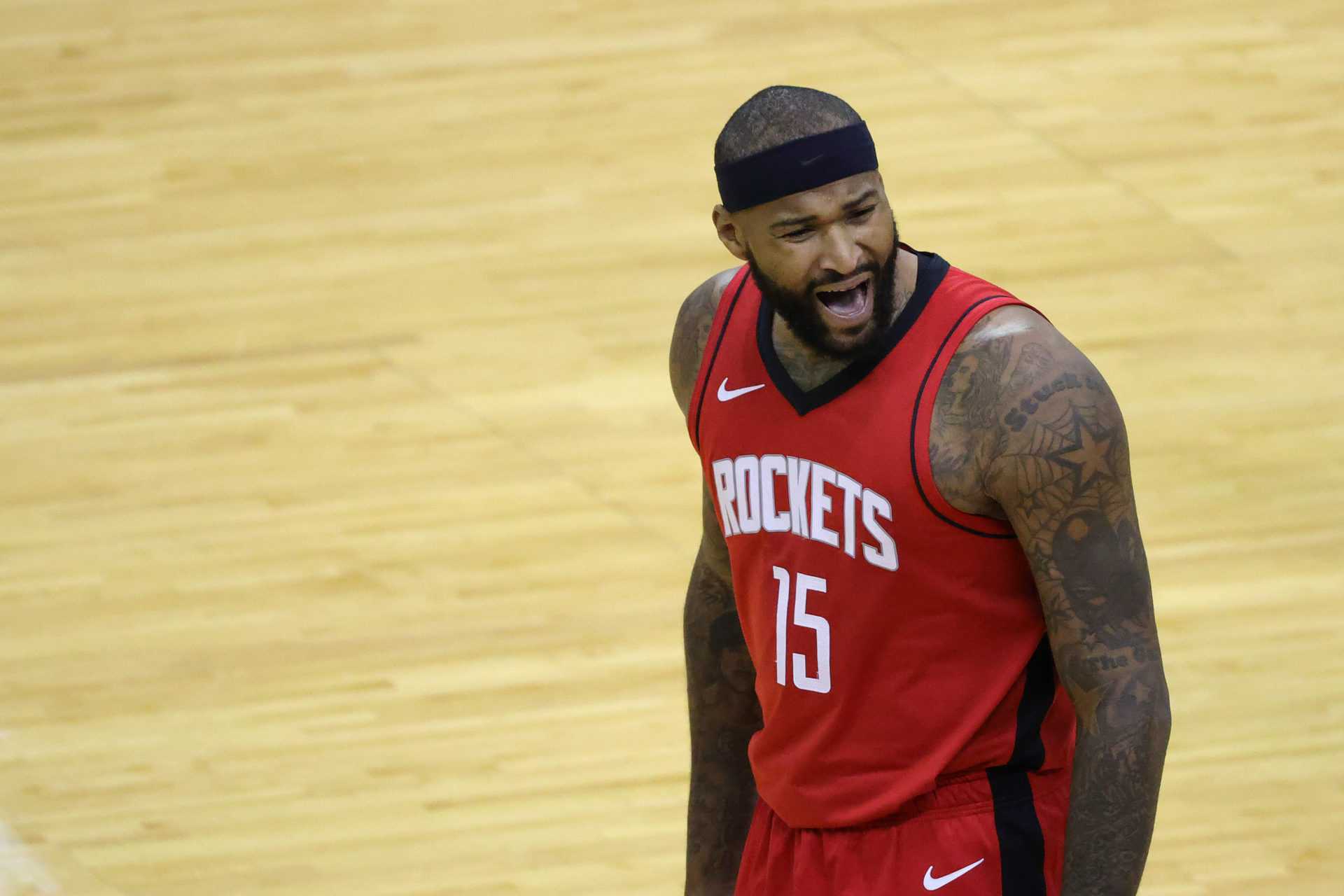 `` C'est admirable '': l'entraîneur des Rockets défend DeMarcus Cousins ​​après une faute technique contre les Lakers