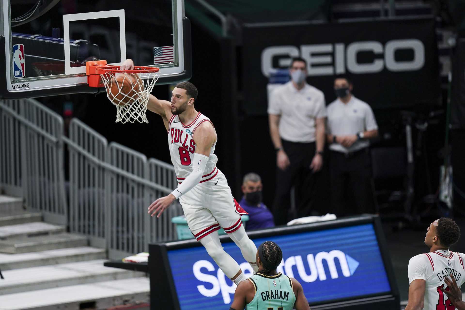 New York Knicks Trade Rumeurs: une équipe qui s'intéresse vivement à Zach Lavine des Bulls