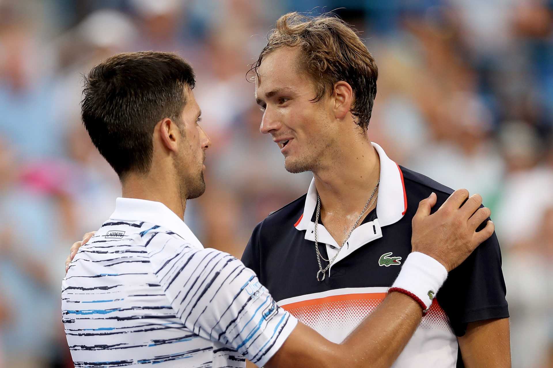 «Ne sera pas surpris s'il franchit»: Rod Laver soutient Daniil Medvedev avant le choc de Novak Djokovic