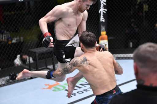 REGARDER: Cory Sandhagen remporte le KO de l’année alors qu’il met la légende de l’UFC Frankie Edgar à dormir en 28 secondes