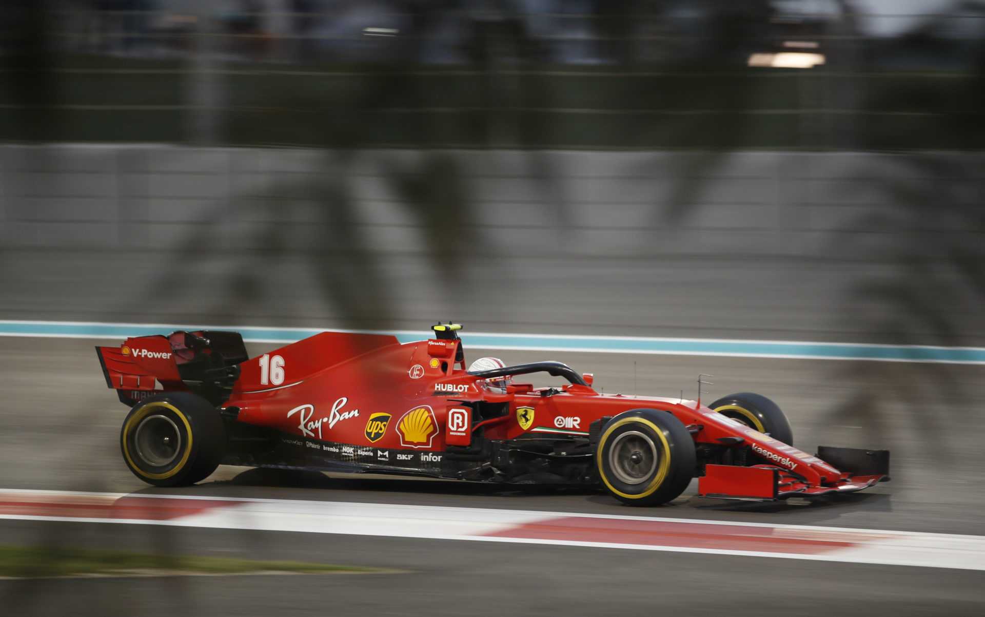 REGARDER: Ferrari Junior Armstrong Trolls hilarement les autres pilotes du GP virtuel F1