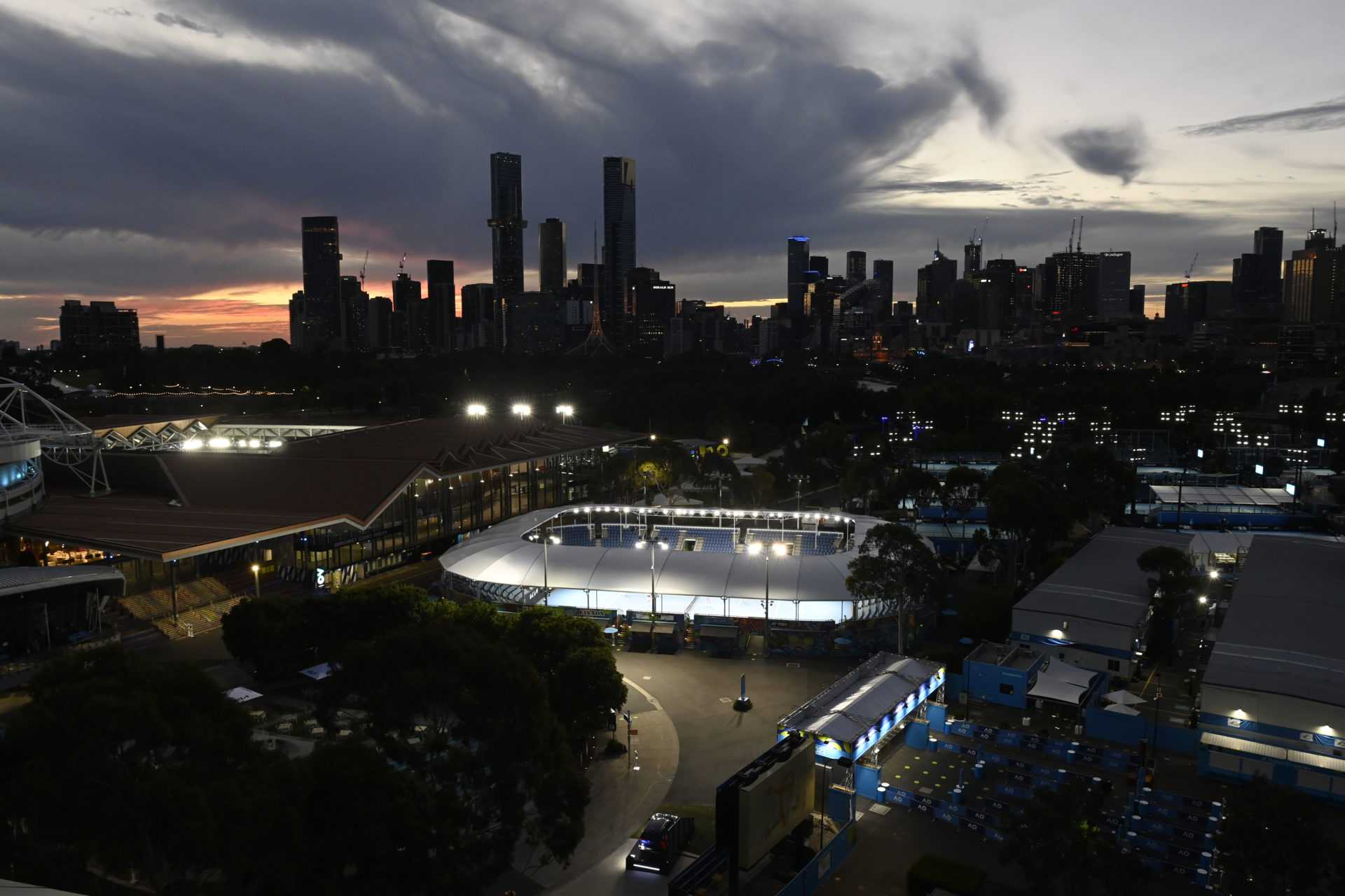 «Seul moyen»: l'organisateur de l'Open d'Australie 2021 défend la règle de quarantaine après les critiques de Novak Djokovic