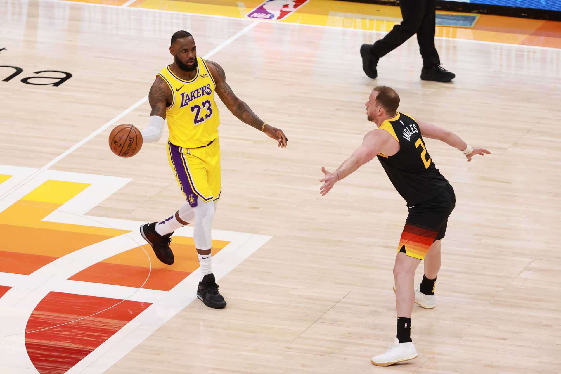 L'attaquant des Los Angeles Lakers LeBron James