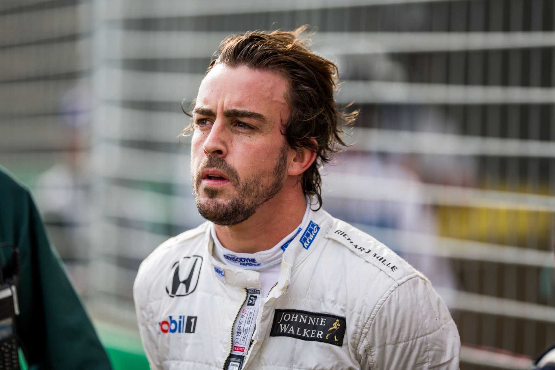 Le PDG d'Alpine met un terme aux plans de Fernando Alonso: `` Concentré sur la Formule 1 et uniquement sur la Formule 1 ''