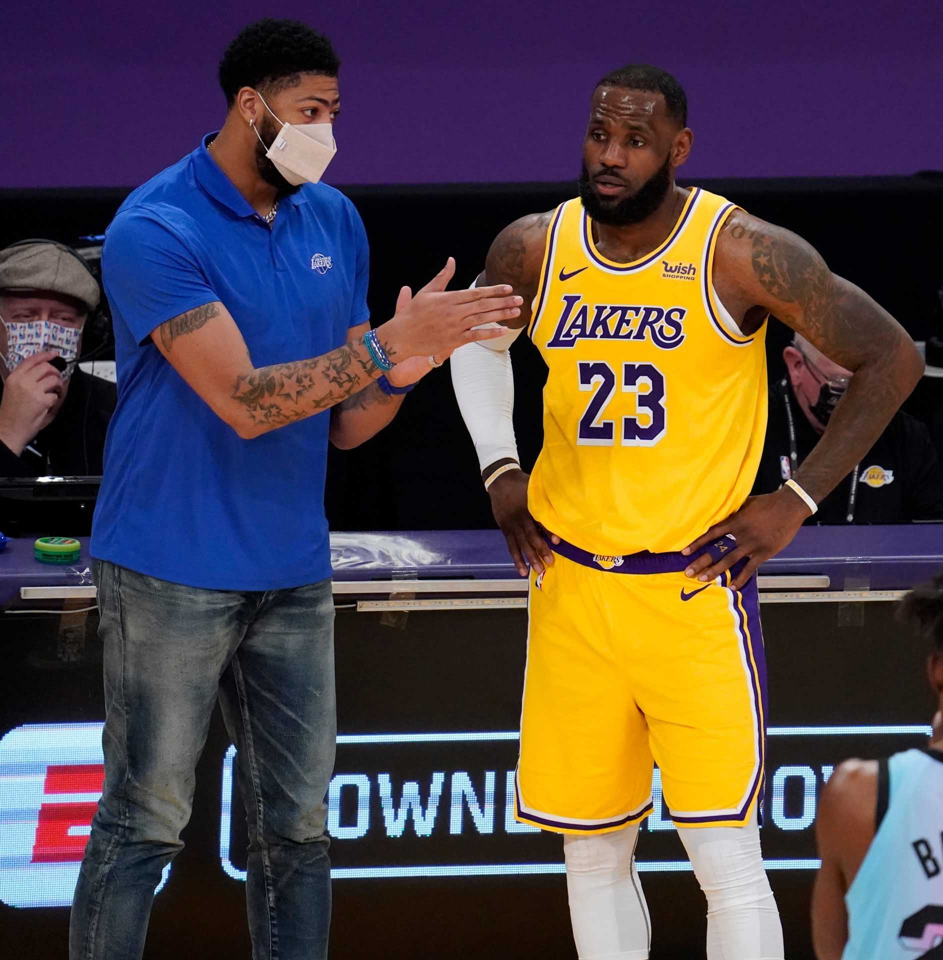 LeBron James des Lakers et Anthony Davis des Lakers