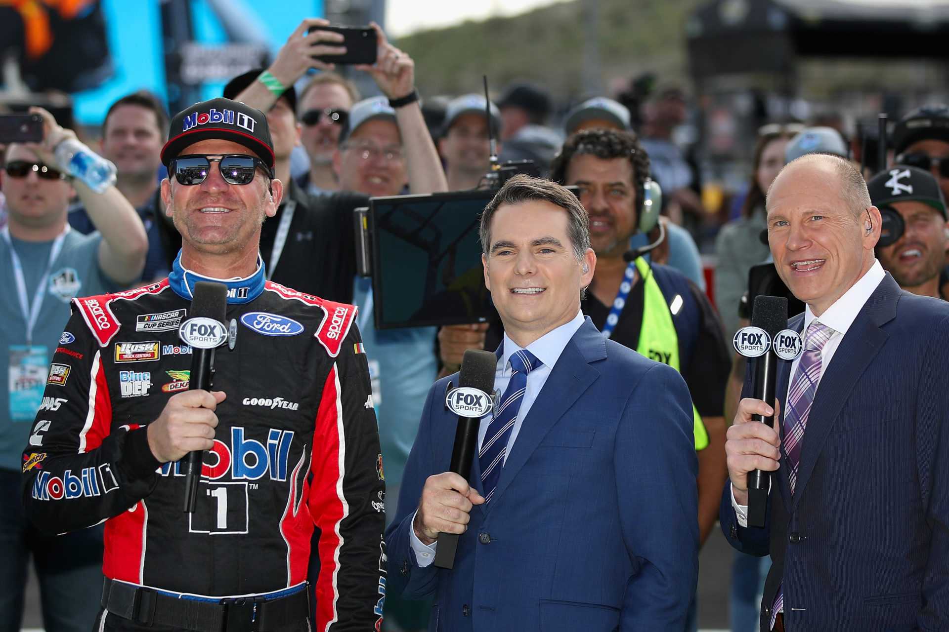 REGARDER: Jeff Gordon et Clint Bowyer s'assoient pour `` discuter '' de leur incident NASCAR 2012 à Phoenix
